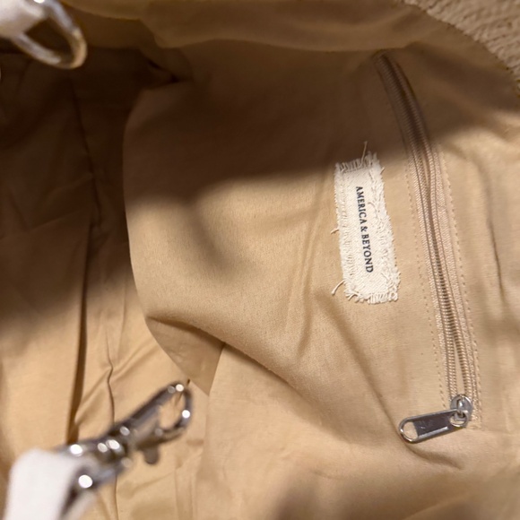 America & Beyond Beaded Tote - Picture 10 of 10